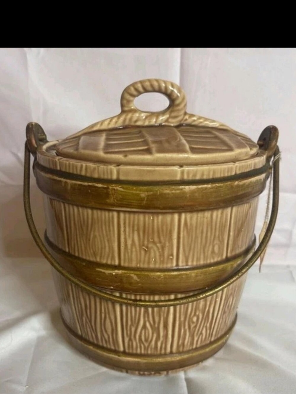 Vintage 1950s McCoy Ceramic Old Well Bucket Cookie Jar Pail with Lid No. 157